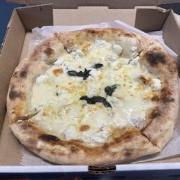 Quattro Formaggi Pizza Quattro Formaggi Pizza