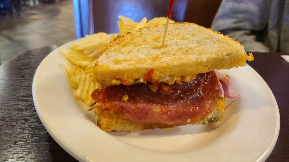 JASON’S DELI Updated September 2024 56 Photos & 48 Reviews 112 Gateway, Beaumont, Texas