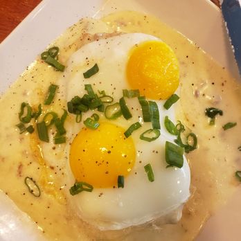 Eat Americana - Sausage  gravy Biscuit and Eggs - American Near Me - San Francisco, California