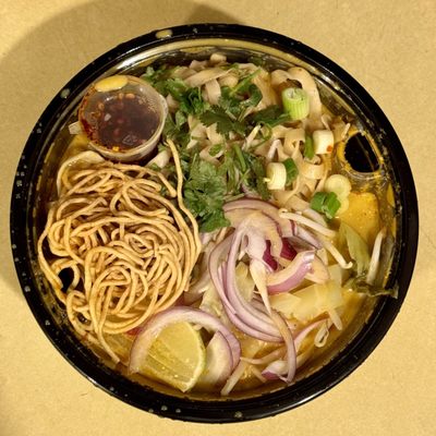 Watdongmoonlek Noodle by null