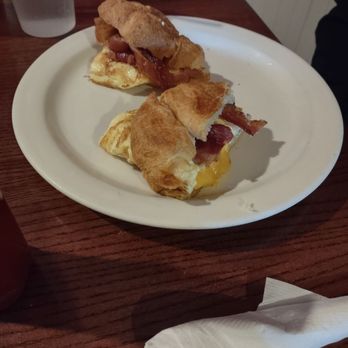 Bon Appetit Cafe - Bacon egg sandwich. - American Near Me - Houston, Texas