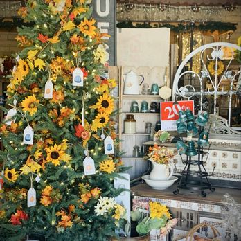 Country Gal's Market - Fall is beginning to pour in at Country Gal's Market! - Fashion Near Me - Devine, Texas Country Gal's Market - Fall is beginning to pour in at Country Gal's Market! - Fashion Near Me - Devine, Texas