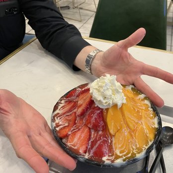 TSAôCAA - Strawberry mango shaved snow- hands for size reference! - Bubble Tea Near Me - Chicago, Illinois