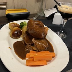 The Salt Cellar - Roast beef dinner