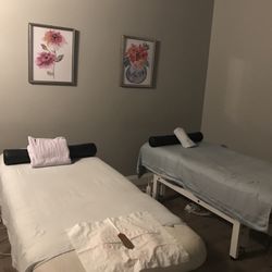 Smart - Couples massage room