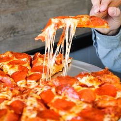 Round Table Pizza