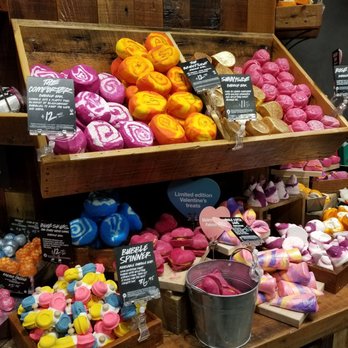 Lush - ~Bath/shower area - Cosmetics & Beauty Supply Near Me - Buffalo, New York