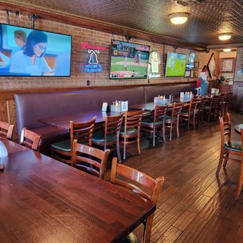 Tavern On Main - Lots of seats and TVs. - American Near Me - El Segundo, California Tavern On Main - Lots of seats and TVs. - American Near Me - El Segundo, California