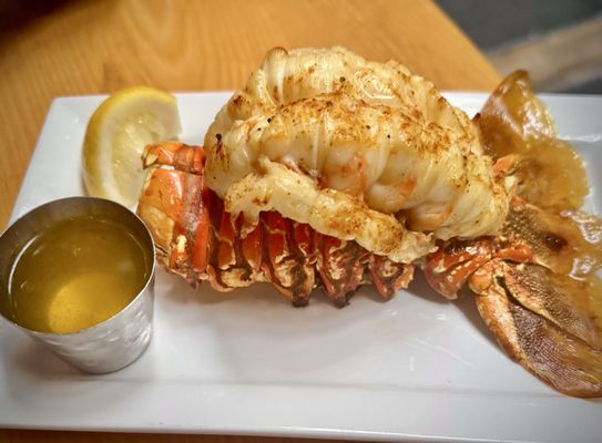 Streetside Seafood by null