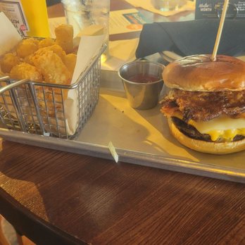 Bar Louie - Winter Park - All Nighter (fried egg instead of sunny side up) - Bars Near Me - Winter Park, Florida