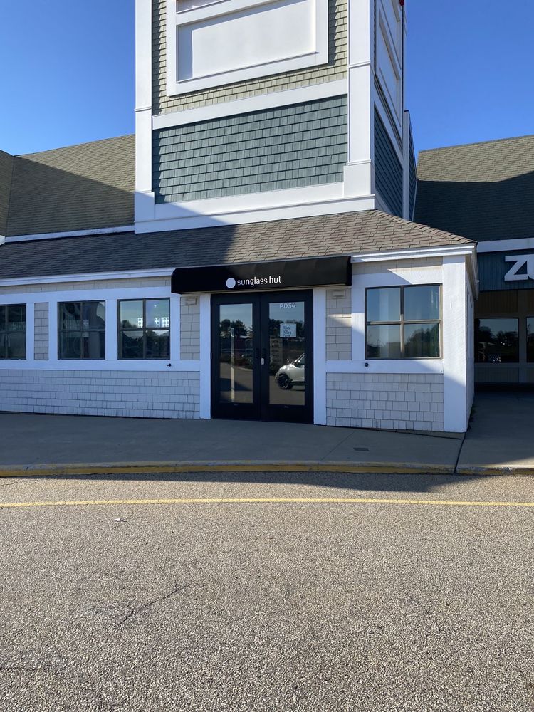 SUNGLASS HUT Updated June 2024 345 US Route 1, Kittery, Maine