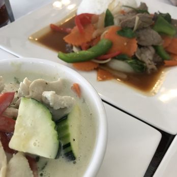 Mee Thai Restaurant - Chicken green curry and basil beef - Thai Near Me - Orlando, Florida Mee Thai Restaurant - Chicken green curry and basil beef - Thai Near Me - Orlando, Florida