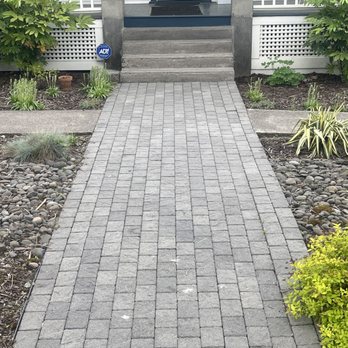 Luxury Lawns - Pressure washing, walkway - Lawn Services Near Me - Portland, Oregon Luxury Lawns - Pressure washing, walkway - Lawn Services Near Me - Portland, Oregon