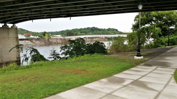 Mohawk Valley Gateway Overlook Pedestrian Bridge by null