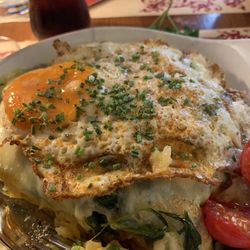 Restaurant Gifthüttli - Rusti Florentine.  Hash brown with spinach, cheese and a fried egg.