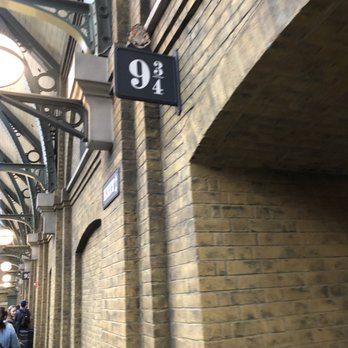 King's Cross Station - 9 3/4 entrance sign - Train Stations Near Me - Orlando, Florida