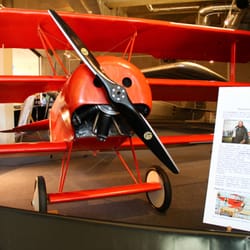 LOOP5 - 1:1 Modell vom Dreidecker des legendären Manfred von Richthofen (Roter Baron)