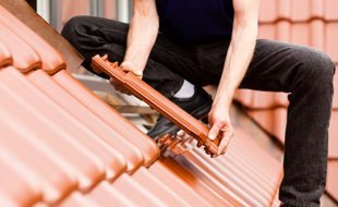 Slide of Quick Quote Roofing