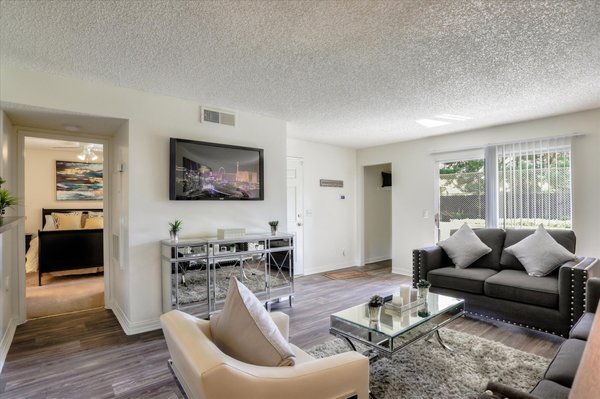 Sterling Summerland Apartments 64 Photos 43 Reviews Apartments 2300 Rock Springs Dr Las Vegas Nv United States Phone Number Yelp