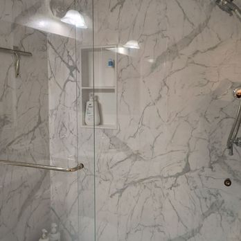 Payless Bath Makeover - Guest bathroom. - General Contractors Near Me - Glendale, California