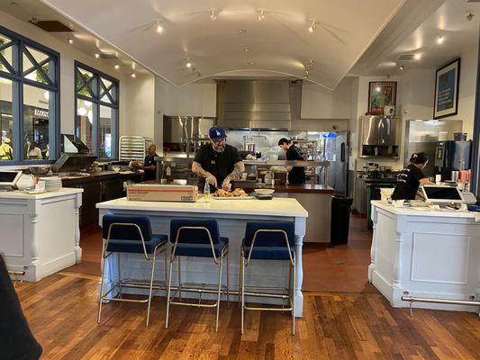 Populaire Modern Bistro by null