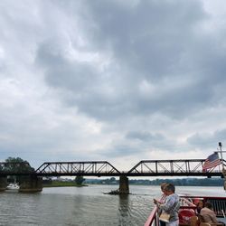 Valley Gem Sternwheeler - So many bridges in the area