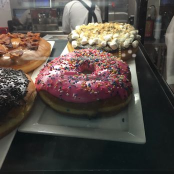 Universal Studios The Simpsons Lard Lad Donuts Giant Oreo Donut New Animation Collectables Triadcollaborative Collectables