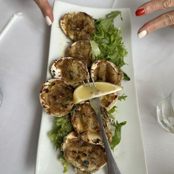 Farm Country Kitchen - Baked clams - American Near Me - Riverhead, New York Farm Country Kitchen - Baked clams - American Near Me - Riverhead, New York