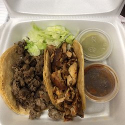 Los Compadres - Taco plate to go - one Asada and one Pollo