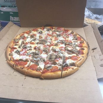 Samia Pizza - a pizza in a pizza box - Chicken Wings Near Me - Gary, Indiana Samia Pizza - a pizza in a pizza box - Chicken Wings Near Me - Gary, Indiana
