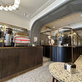 Castro - Atelier de Pasteis de nata - Delicatessen Near Me - Lisbon, 11