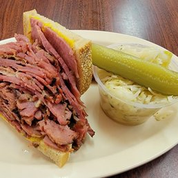Smoked meat sandwich
