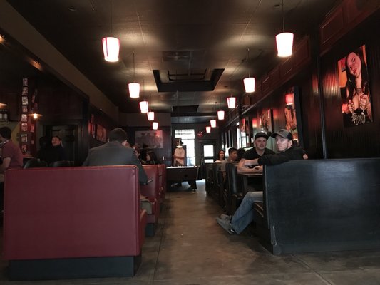 Momo's by null
