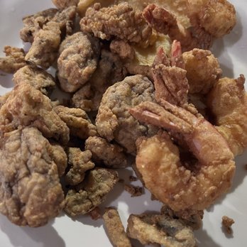 Seewee Restaurant - Fried mushrooms and shrimp - Seafood Near Me - Awendaw, South Carolina Seewee Restaurant - Fried mushrooms and shrimp - Seafood Near Me - Awendaw, South Carolina