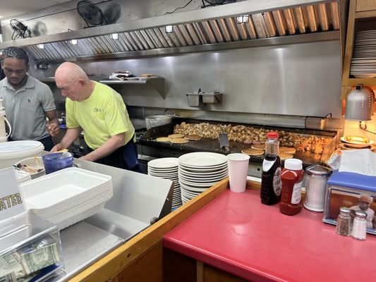 Jordan's Restaurant - Breakfast - Lobster Rolls - Burgers - Pancakes - Sandwiches by null