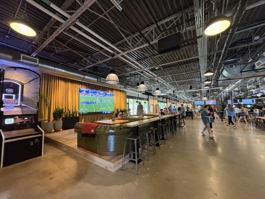 Pins Mechanical Co. by null