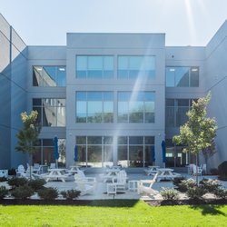 Recovery Centers of America at Raritan Bay - Exterior patio