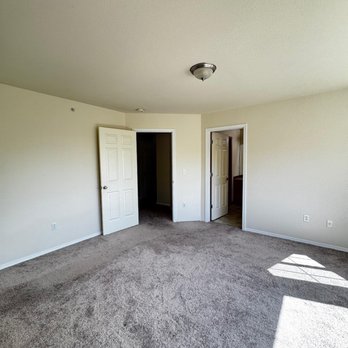Xclusive Painting - Bedroom - Painters Near Me - Tacoma, Washington Xclusive Painting - Bedroom - Painters Near Me - Tacoma, Washington
