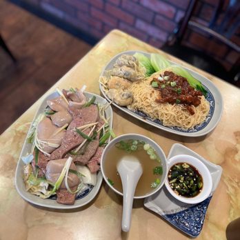 Mike's Noodle House - Cantonese Near Me - Seattle, Washington