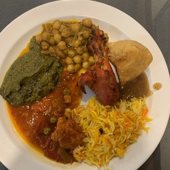 Kabab Corner - Veggie Samosas Chicken Curry Basmati Rice Plate - Indian Near Me - West Sacramento, California Kabab Corner - Veggie Samosas Chicken Curry Basmati Rice Plate - Indian Near Me - West Sacramento, California