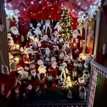 Widmer World - Santa's Santa's SANTAS!!! - Local Flavor Near Me - Pleasanton, California Widmer World - Santa's Santa's SANTAS!!! - Local Flavor Near Me - Pleasanton, California