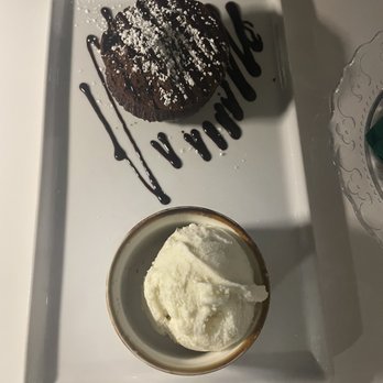 Petralunga - Molten cake with homemade gelato - Pizza Near Me - Miami, Florida