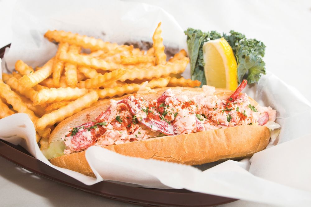 Big Sur Oyster Bar - Photo 2