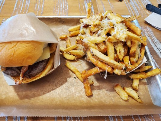 Mainely Burgers by null