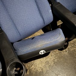 Marcus Town Square Cinema - Broken seat. Actually the seat reserved online.