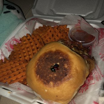 Macado's - Barnyard sandwich - Burgers Near Me - Harrisonburg, Virginia Macado's - Barnyard sandwich - Burgers Near Me - Harrisonburg, Virginia