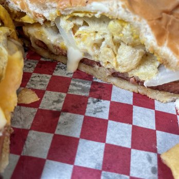 Lil Black Bear Cafe - Sandwiches Near Me - Pigeon Forge, Tennessee