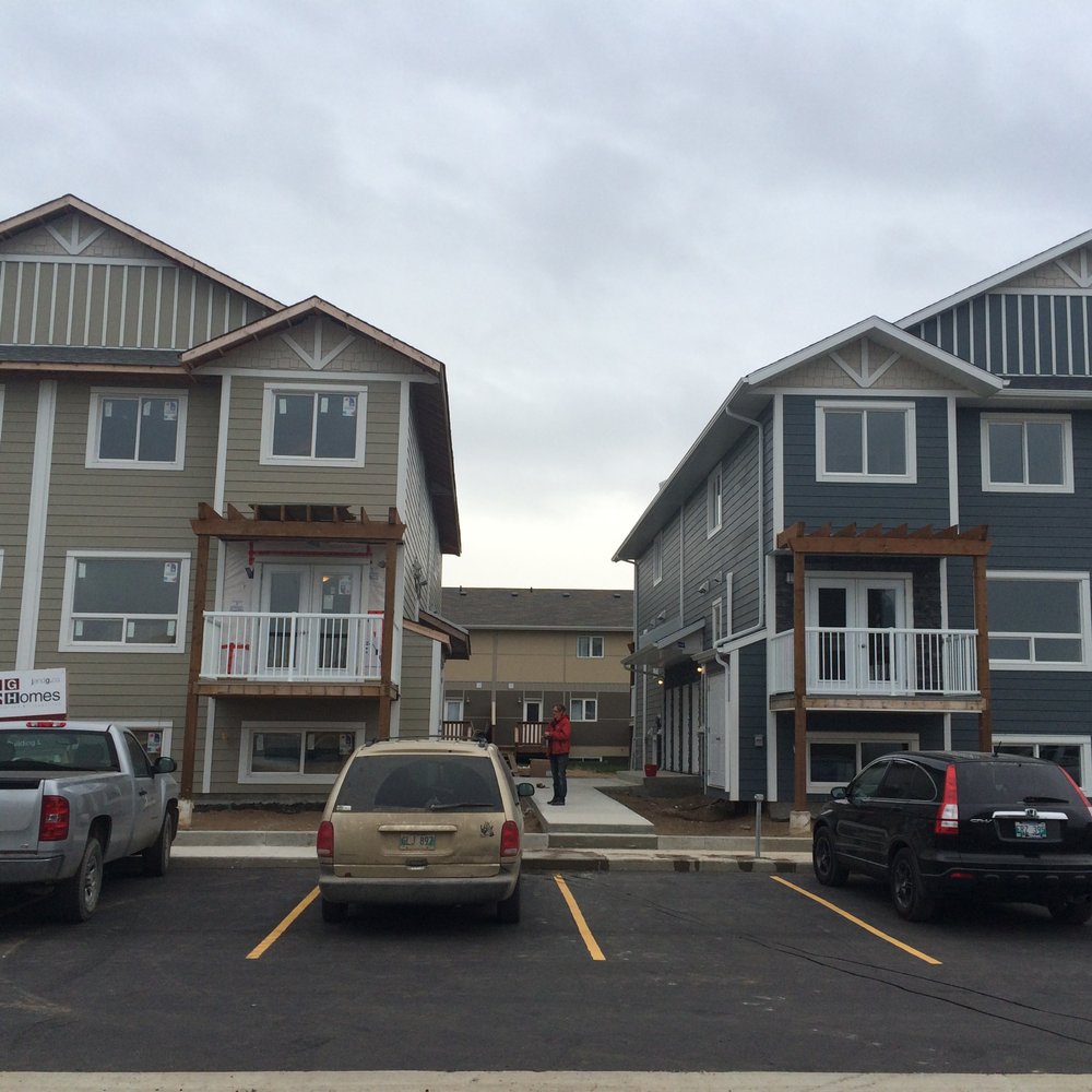 Rosser Gardens Brandon Mb Fasci Garden