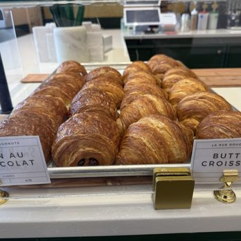 La Rue Doughnut - Bakeries Near Me - Dallas, Texas La Rue Doughnut - Bakeries Near Me - Dallas, Texas