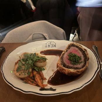 Meat & Potatoes - Beef Wellington - New American Near Me - Pittsburgh, Pennsylvania